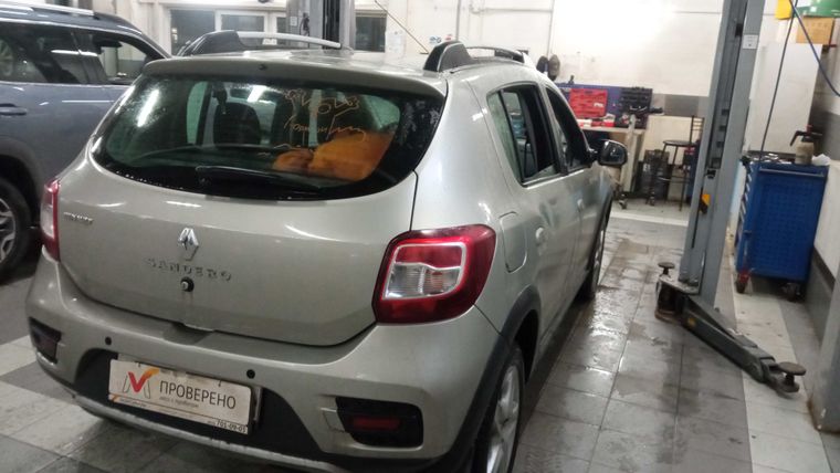 Renault Sandero Stepway 2017 года, 135 000 км - вид 3