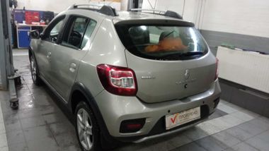 Renault Sandero Stepway 2017 года, 135 000 км - вид 4