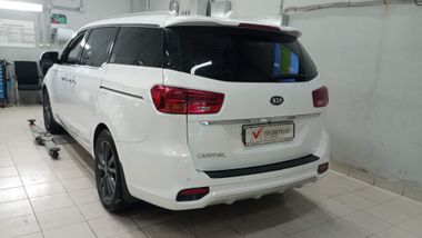 KIA Carnival 2018 года, 83 906 км - вид 3