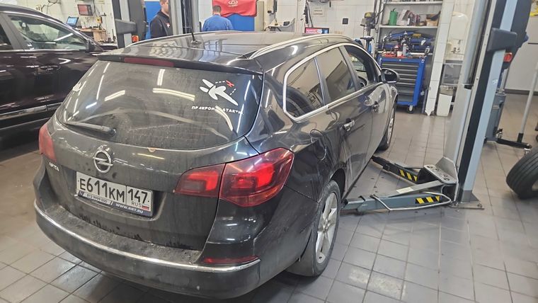 Opel Astra 2013 года, 253 132 км - вид 3