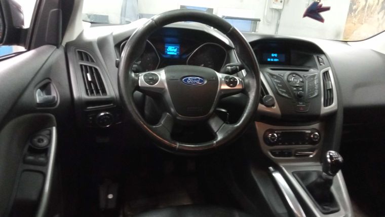 Ford Focus 2012 года, 240 287 км - вид 5