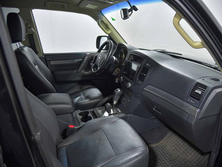 Mitsubishi Pajero 2014 года, 201 000 км - вид 19