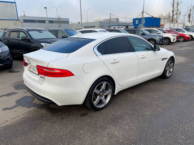 Jaguar XE 2016 года, 144 470 км - вид 4