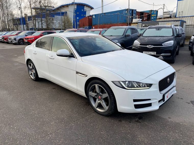 Jaguar XE 2016 года, 144 470 км - вид 3