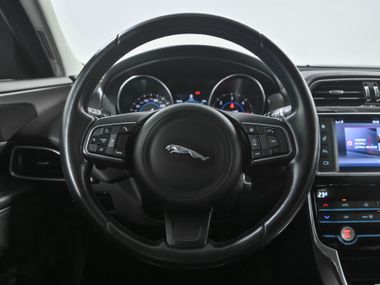 Jaguar XE 2016 года, 144 470 км - вид 10