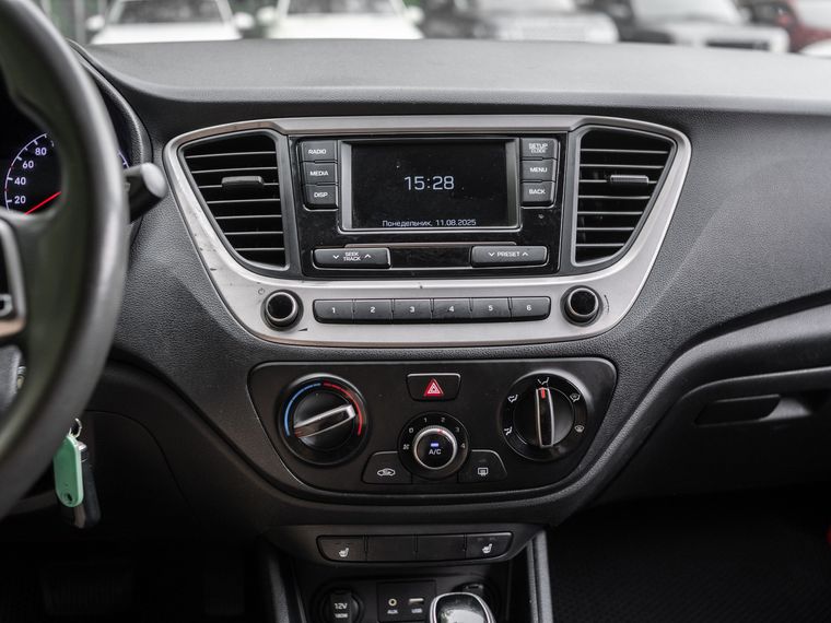 Hyundai Solaris 2018 года, 299 000 км - вид 7