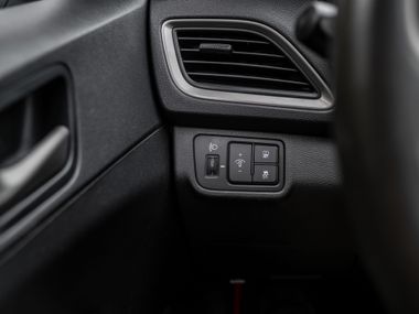 Hyundai Solaris 2018 года, 299 000 км - вид 10