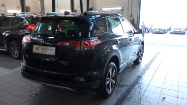 Toyota RAV4 2016 года, 212 902 км - вид 3