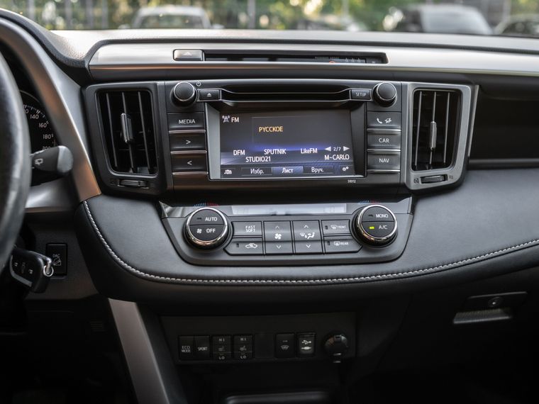 Toyota RAV4 2016 года, 212 902 км - вид 9
