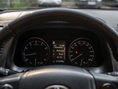 Toyota RAV4 2016 года, 212 902 км - вид 5