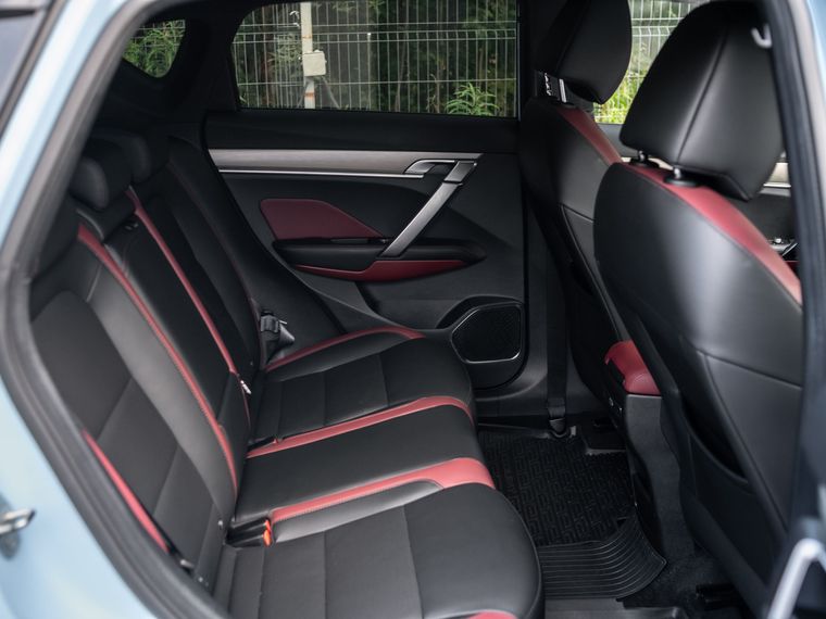 Geely Coolray 2022 года, 58 000 км - вид 14