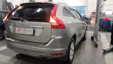 Volvo XC60 2015 года, 190 589 км - вид 3