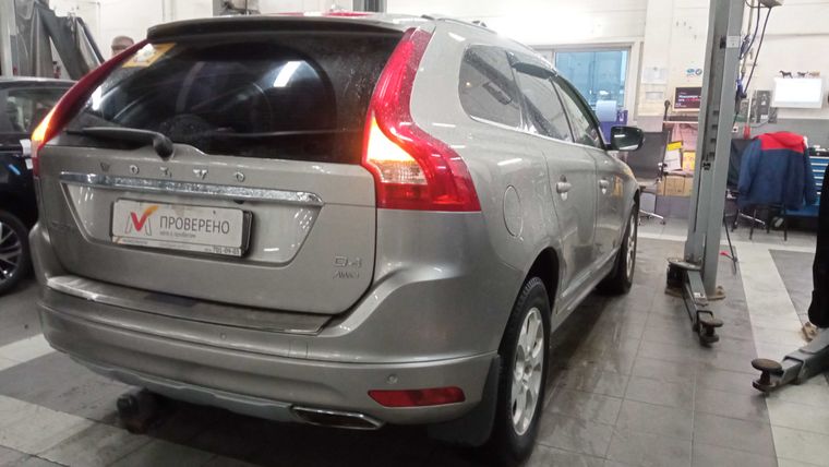 Volvo XC60 2015 года, 190 589 км - вид 3