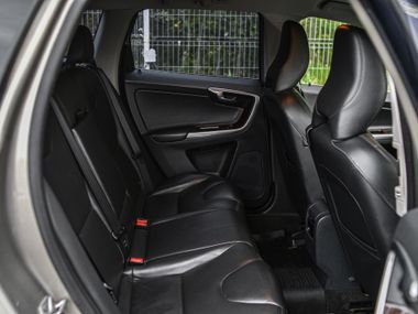 Volvo XC60 2015 года, 190 000 км - вид 13