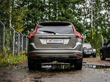 Volvo XC60 2015 года, 190 000 км - вид 4