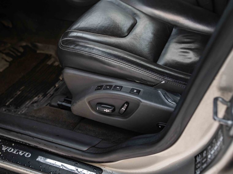 Volvo XC60 2015 года, 192 445 км - вид 12