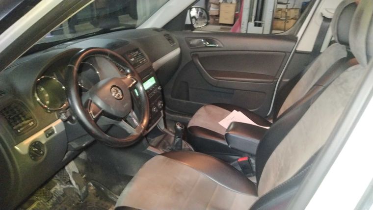 Skoda Yeti 2015 года, 144 985 км - вид 5