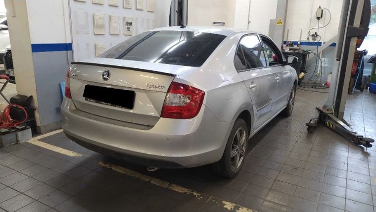 Skoda Rapid 2016 года, 181 653 км - вид 3