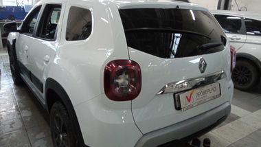Renault Duster 2021 года, 70 000 км - вид 4