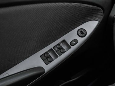 Hyundai Solaris 2011 года, 170 946 км - вид 10