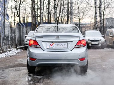 Hyundai Solaris 2011 года, 170 946 км - вид 4