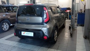 KIA Soul 2014 года, 230 000 км - вид 3