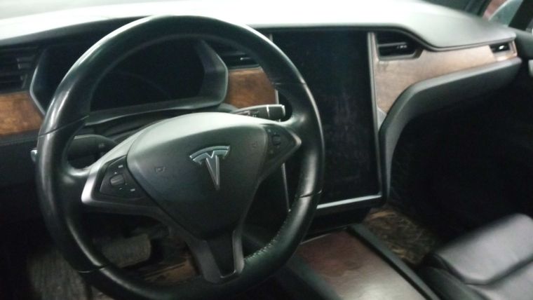 Tesla Model X 2020 года, 68 535 км - вид 5