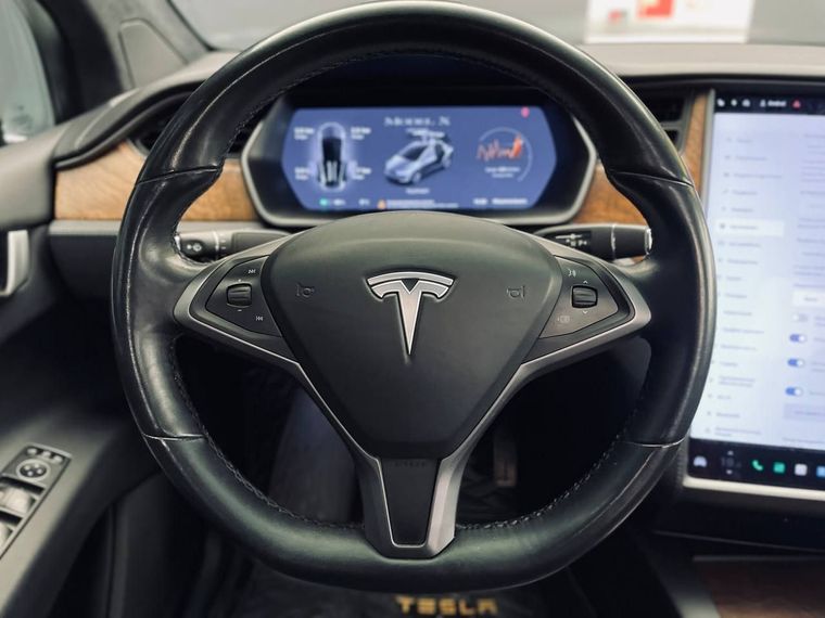 Tesla Model X 2020 года, 68 535 км - вид 9