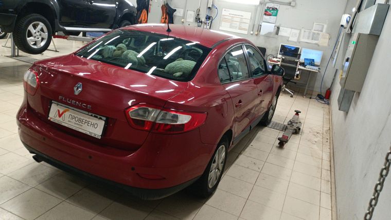 Renault Fluence 2011 года, 398 632 км - вид 3