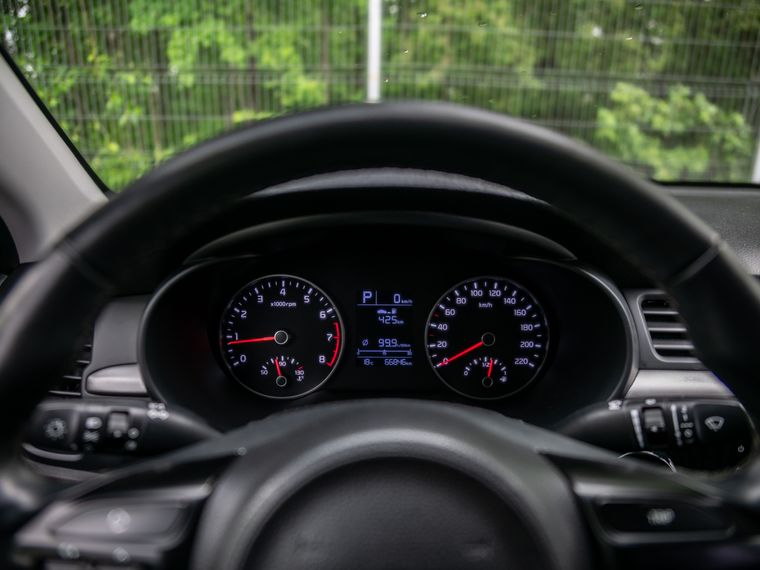 KIA Rio 2020 года, 66 845 км - вид 5