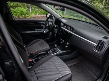 KIA Rio 2020 года, 66 845 км - вид 14