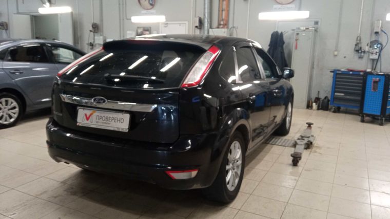 Ford Focus 2010 года, 227 645 км - вид 3