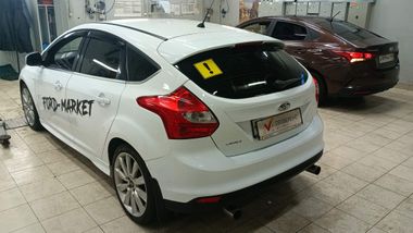 Ford Focus 2011 года, 178 723 км - вид 4