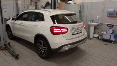 Mercedes-Benz GLA-класс 2017 года, 98 000 км - вид 4