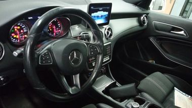 Mercedes-Benz GLA-класс 2017 года, 98 000 км - вид 5