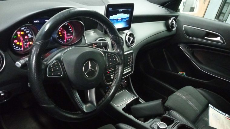 Mercedes-Benz GLA-класс 2017 года, 98 000 км - вид 5