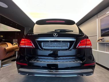 Mercedes-Benz GLE-класс 2018 года, 194 930 км - вид 6