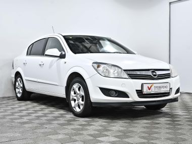 Opel Astra 2013 года, 240 263 км - вид 4