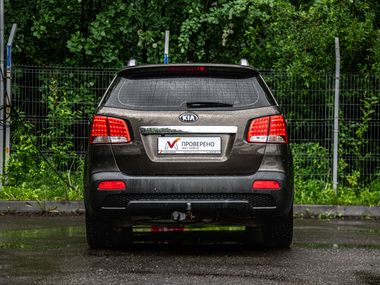 KIA Sorento 2010 года, 289 626 км - вид 4