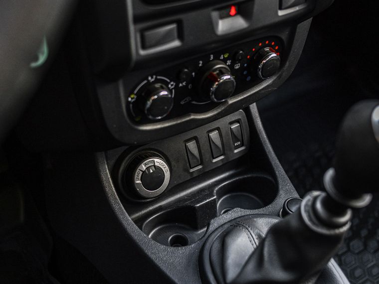 Renault Duster 2016 года, 75 000 км - вид 9