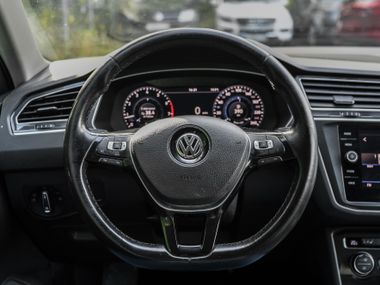 Volkswagen Tiguan 2017 года, 263 350 км - вид 6