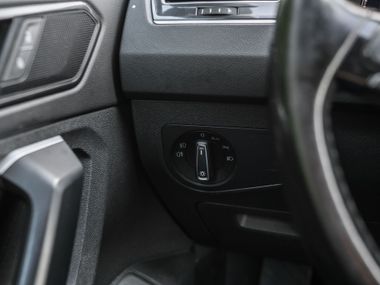 Volkswagen Tiguan 2017 года, 263 350 км - вид 11