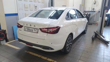 ВАЗ (LADA) Vesta 2023 года, 31 728 км - вид 3