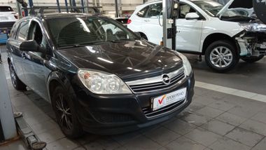 Opel Astra 2011 года, 222 250 км - вид 3