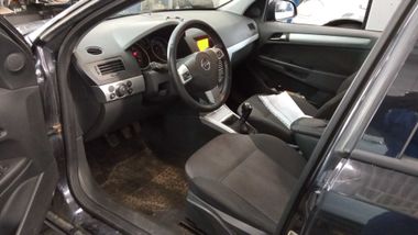 Opel Astra 2011 года, 222 250 км - вид 6