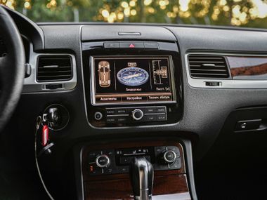 Volkswagen Touareg 2010 года, 473 000 км - вид 7