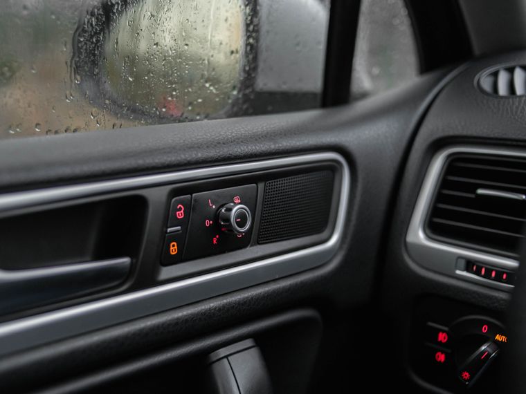 Volkswagen Touareg 2010 года, 473 000 км - вид 11