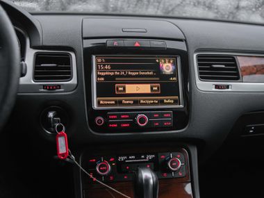 Volkswagen Touareg 2010 года, 473 000 км - вид 7