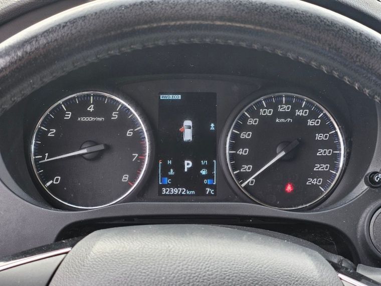 Mitsubishi Outlander 2018 года, 323 956 км - вид 8 Mitsubishi Outlander 2018 года, 323 956 км - вид 8