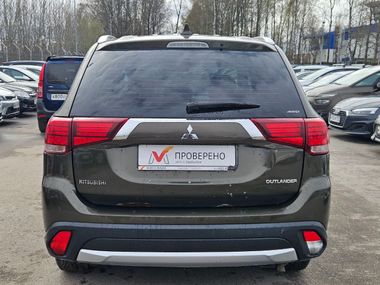 Mitsubishi Outlander 2018 года, 323 956 км - вид 5